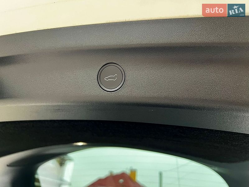 Позашляховик / Кросовер Tesla Model Y 2023 в Хмельницькому