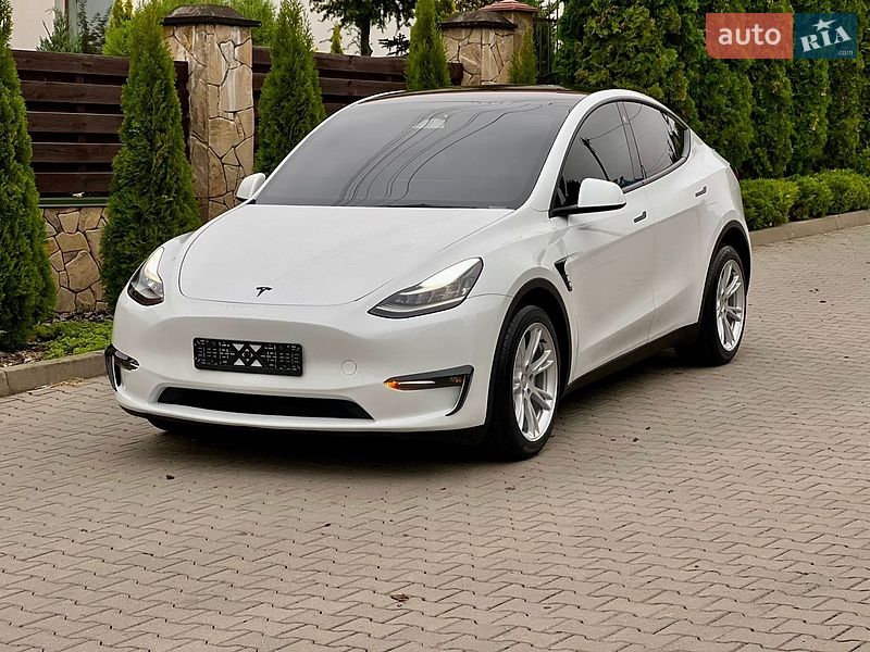 Внедорожник / Кроссовер Tesla Model Y 2023 в Хмельницком