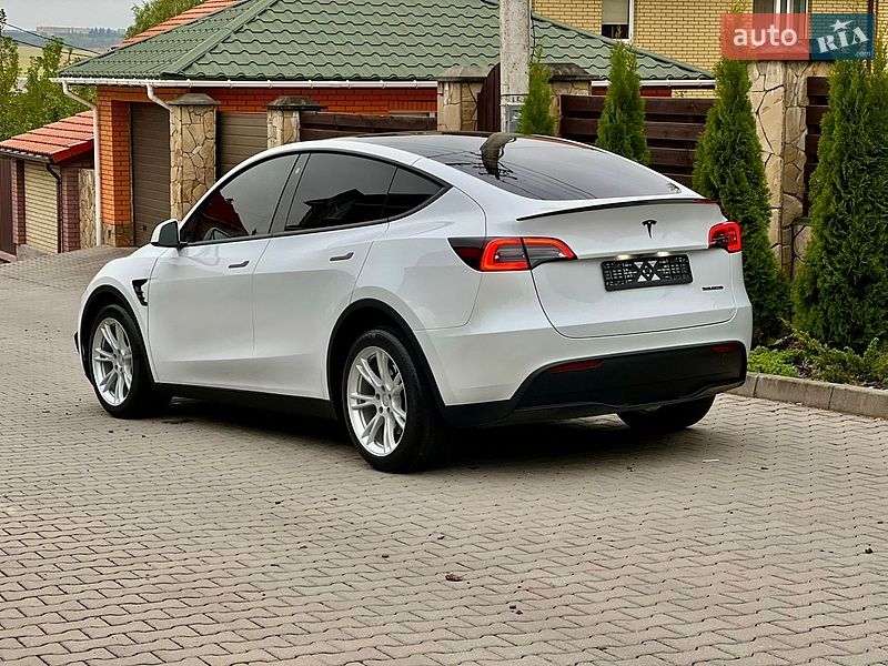 Внедорожник / Кроссовер Tesla Model Y 2023 в Хмельницком