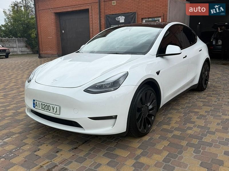 Позашляховик / Кросовер Tesla Model Y 2023 в Києві