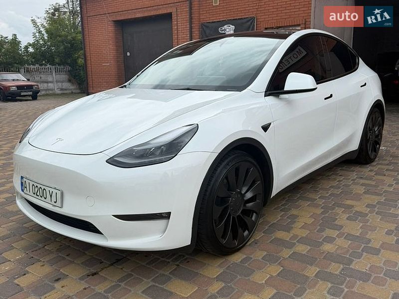 Позашляховик / Кросовер Tesla Model Y 2023 в Києві