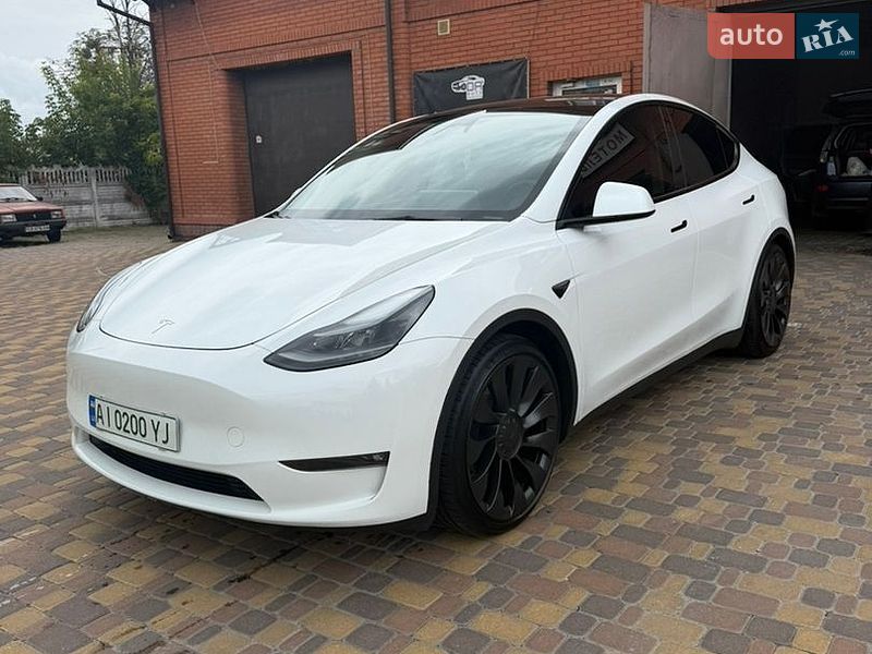 Позашляховик / Кросовер Tesla Model Y 2023 в Києві