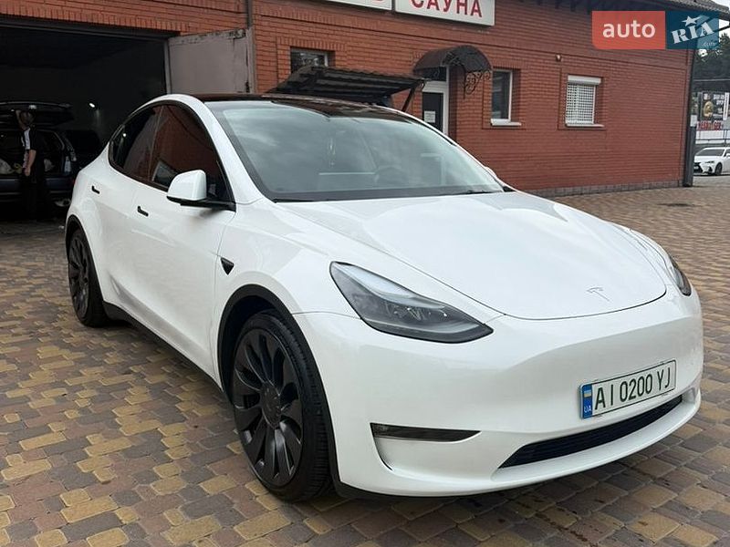 Позашляховик / Кросовер Tesla Model Y 2023 в Києві