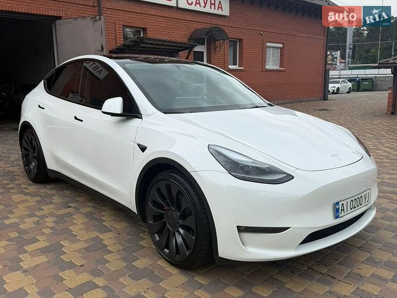 Позашляховик / Кросовер Tesla Model Y 2023 в Києві