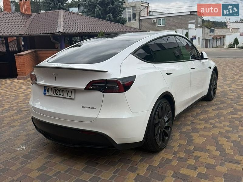 Позашляховик / Кросовер Tesla Model Y 2023 в Києві
