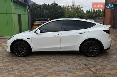 Позашляховик / Кросовер Tesla Model Y 2023 в Києві