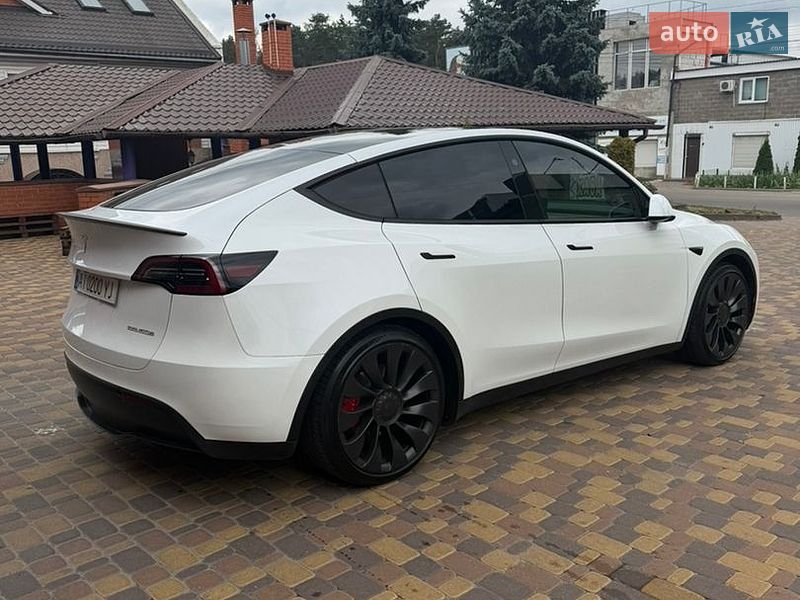 Позашляховик / Кросовер Tesla Model Y 2023 в Києві