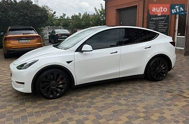 Позашляховик / Кросовер Tesla Model Y 2023 в Києві