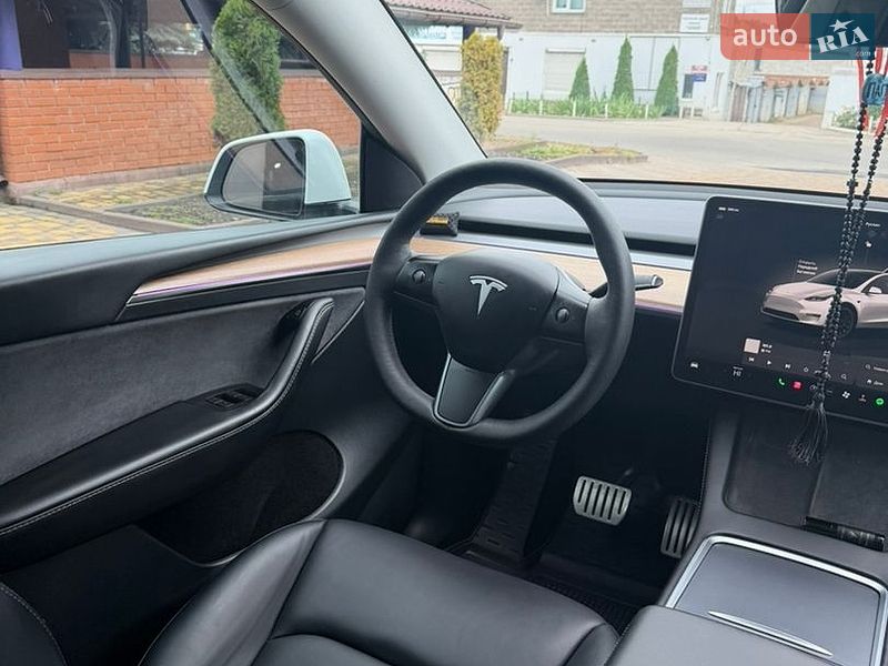 Позашляховик / Кросовер Tesla Model Y 2023 в Києві
