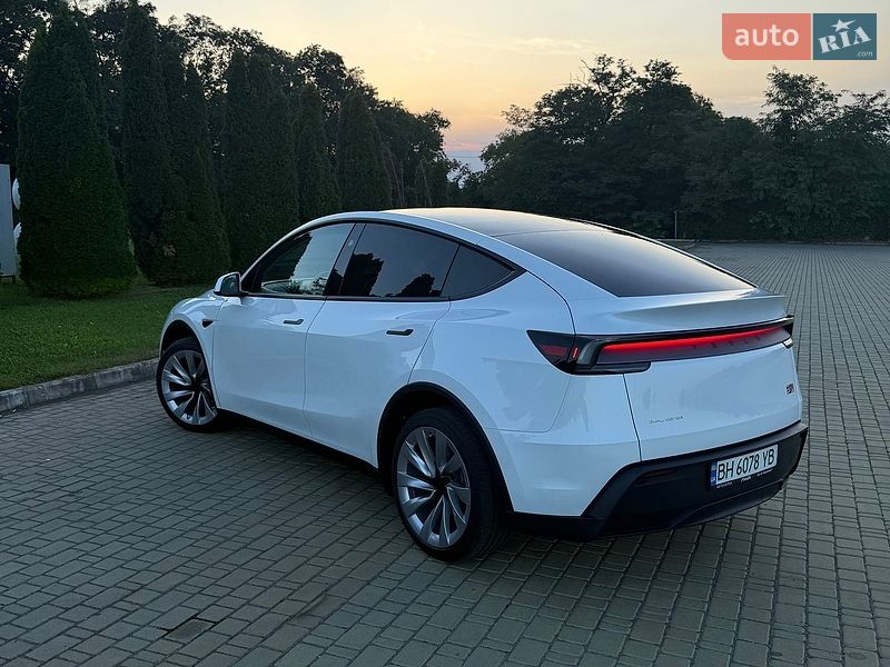 Позашляховик / Кросовер Tesla Model Y 2025 в Одесі