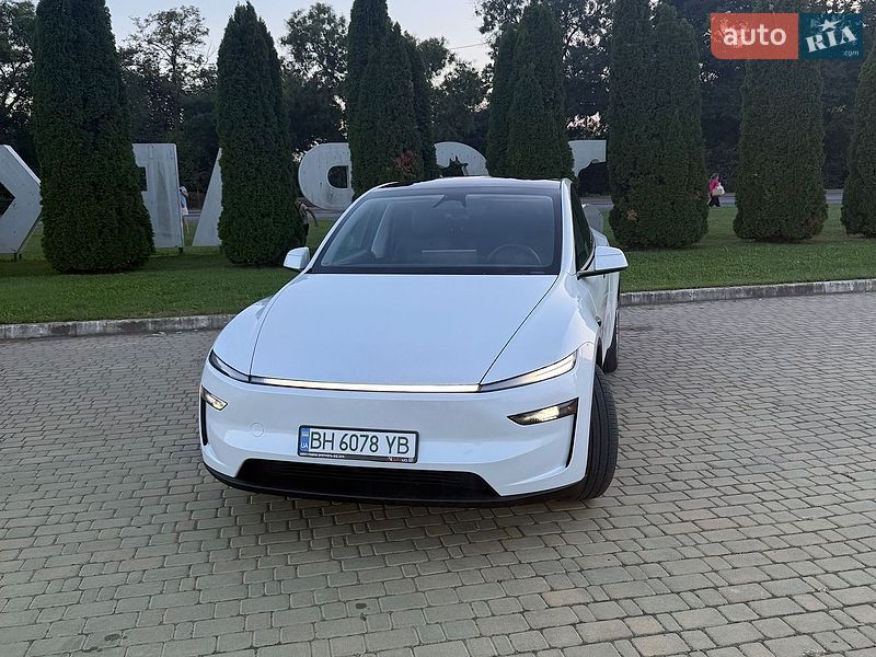 Позашляховик / Кросовер Tesla Model Y 2025 в Одесі