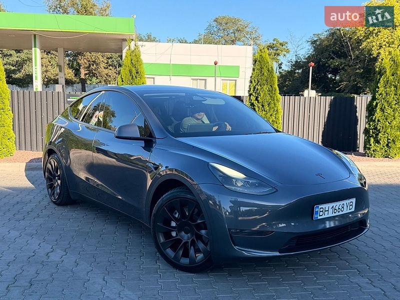 Tesla Model Y 2023