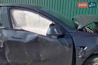 Внедорожник / Кроссовер Tesla Model Y 2024 в Черновцах