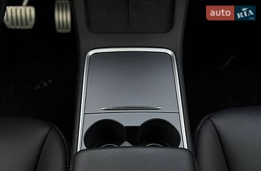 Внедорожник / Кроссовер Tesla Model Y 2022 в Львове