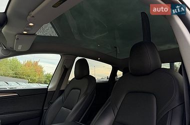 Внедорожник / Кроссовер Tesla Model Y 2022 в Львове