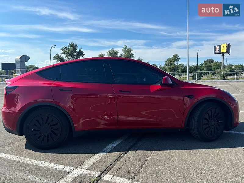 Внедорожник / Кроссовер Tesla Model Y 2020 в Киеве