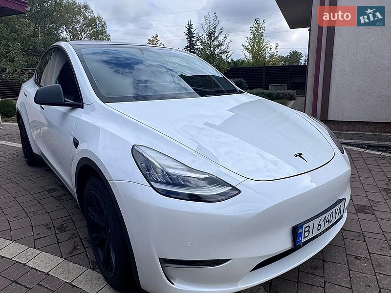 Tesla Model Y 2021