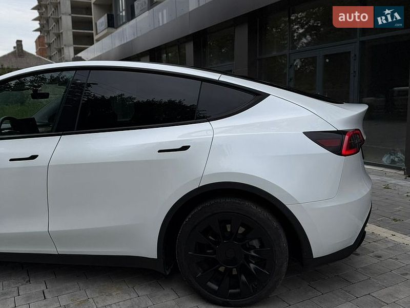 Внедорожник / Кроссовер Tesla Model Y 2023 в Черновцах фото 15 Внедорожник / Кроссовер Tesla Model Y 2023 в Черновцах