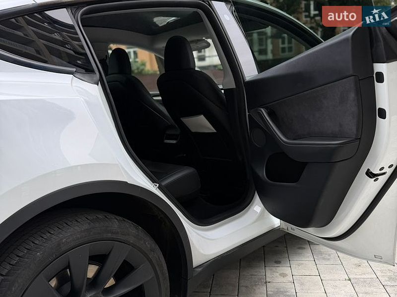 Внедорожник / Кроссовер Tesla Model Y 2023 в Черновцах фото 31 Внедорожник / Кроссовер Tesla Model Y 2023 в Черновцах