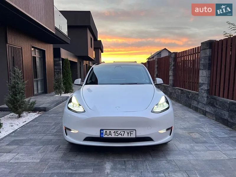 Tesla Model Y
