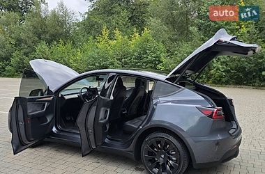 Позашляховик / Кросовер Tesla Model Y 2023 в Тернополі