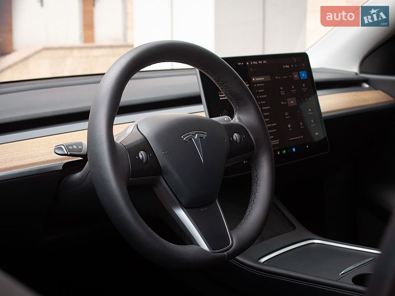 Позашляховик / Кросовер Tesla Model Y 2022 в Києві