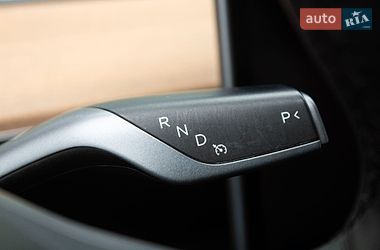 Позашляховик / Кросовер Tesla Model Y 2022 в Києві