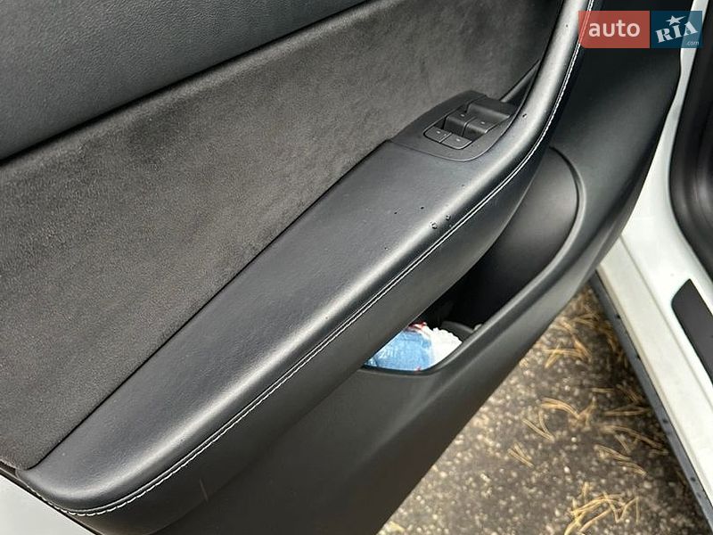 Внедорожник / Кроссовер Tesla Model Y 2021 в Львове фото 13 Внедорожник / Кроссовер Tesla Model Y 2021 в Львове