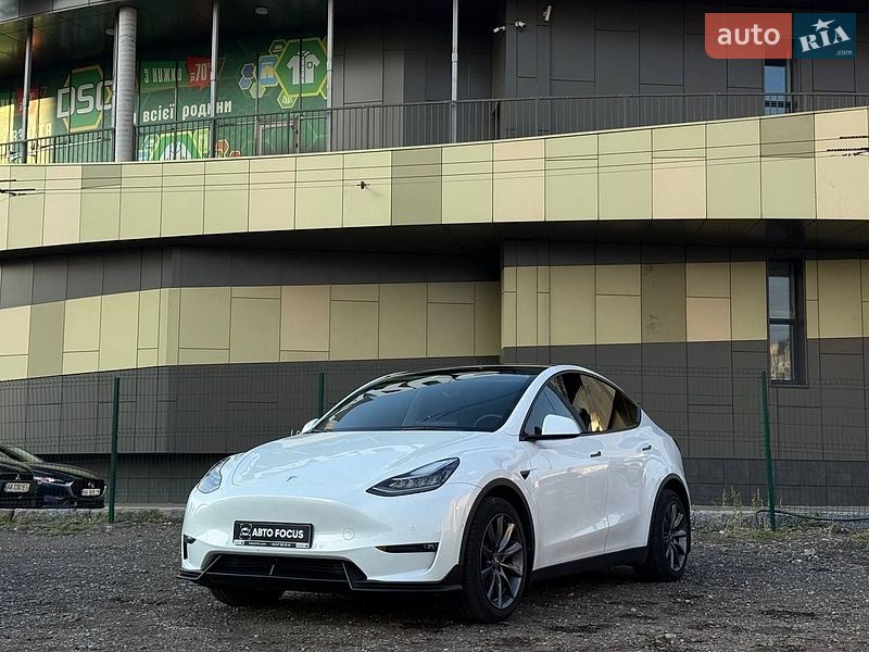Позашляховик / Кросовер Tesla Model Y 2021 в Києві