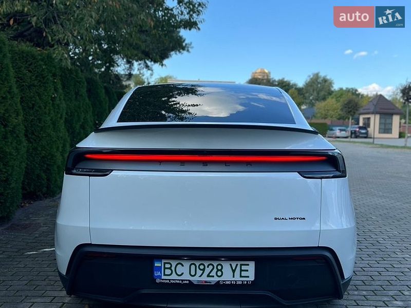 Внедорожник / Кроссовер Tesla Model Y 2025 в Львове
