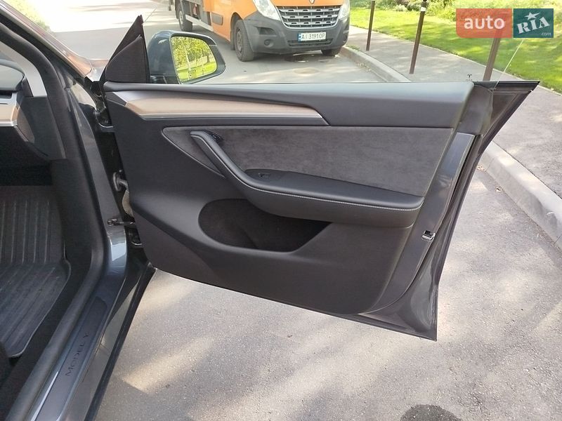 Внедорожник / Кроссовер Tesla Model Y 2023 в Белой Церкви фото 19 Внедорожник / Кроссовер Tesla Model Y 2023 в Белой Церкви