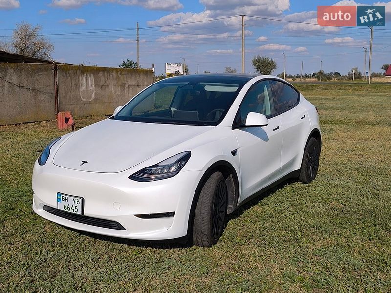 Внедорожник / Кроссовер Tesla Model Y 2023 в Болграде