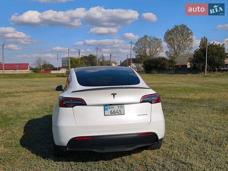 Внедорожник / Кроссовер Tesla Model Y 2023 в Болграде