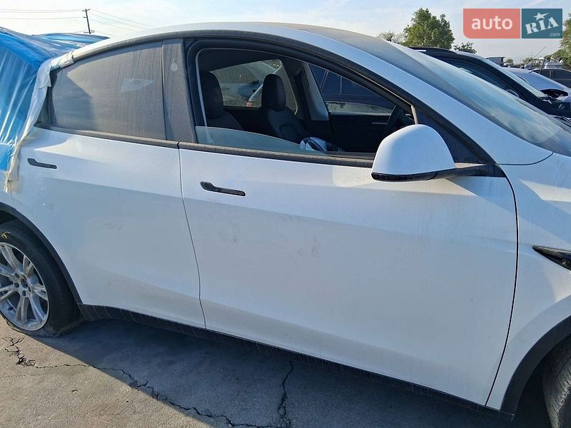 Внедорожник / Кроссовер Tesla Model Y 2023 в Болграде