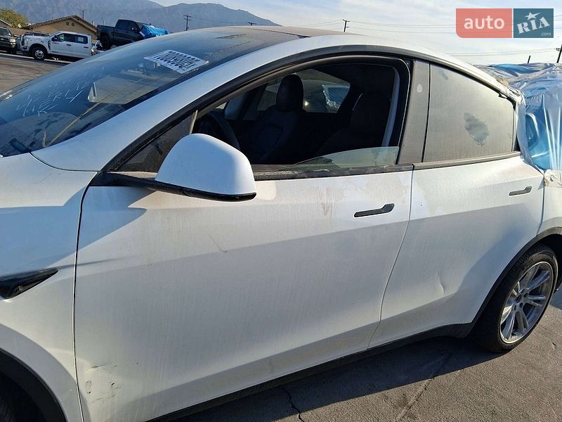 Внедорожник / Кроссовер Tesla Model Y 2023 в Болграде