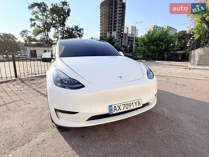 Внедорожник / Кроссовер Tesla Model Y 2023 в Харькове