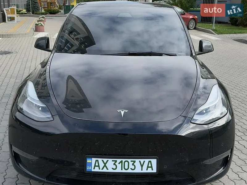 Tesla Model Y 2021