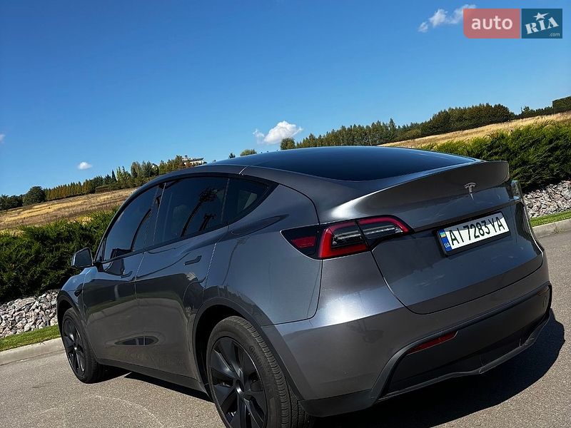 Внедорожник / Кроссовер Tesla Model Y 2024 в Киеве