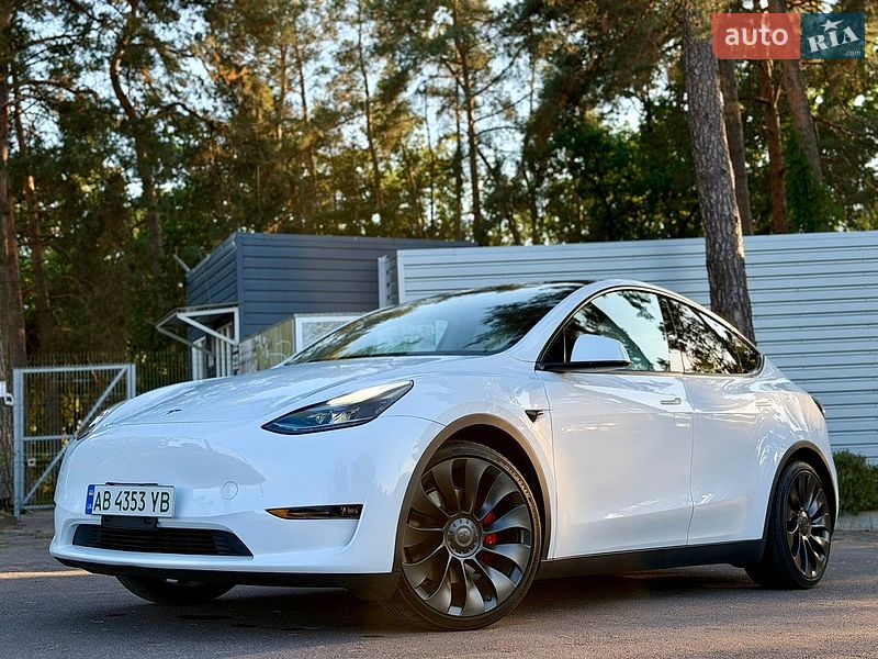 Tesla Model Y, фото из объявления