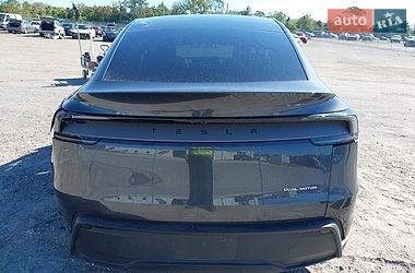 Позашляховик / Кросовер Tesla Model Y 2026 в Чернівцях фото 5 Позашляховик / Кросовер Tesla Model Y 2026 в Чернівцях