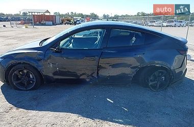 Позашляховик / Кросовер Tesla Model Y 2026 в Чернівцях фото 4 Позашляховик / Кросовер Tesla Model Y 2026 в Чернівцях
