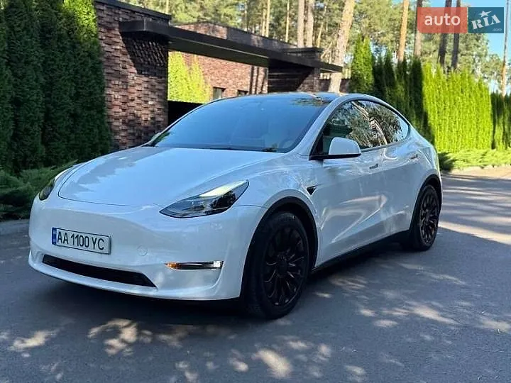 Tesla Model Y