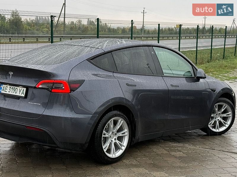 Позашляховик / Кросовер Tesla Model Y 2020 в Дніпрі