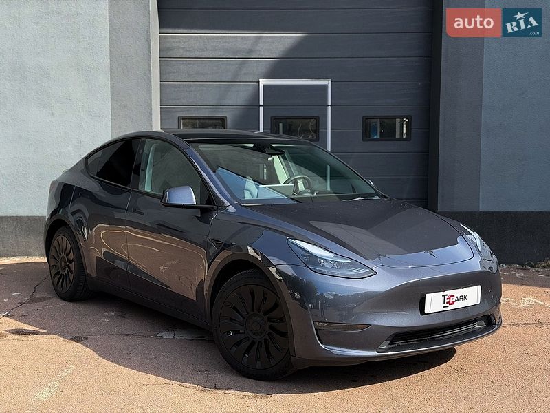 Внедорожник / Кроссовер Tesla Model Y 2023 в Киеве