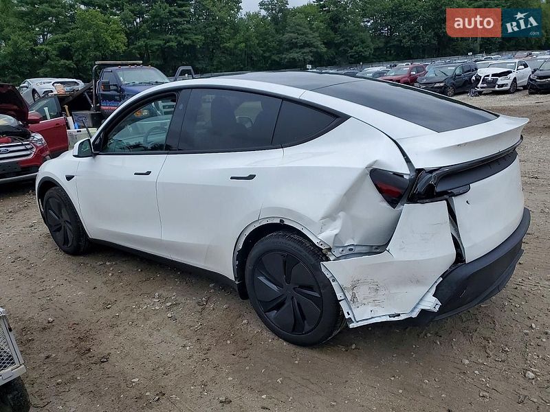 Внедорожник / Кроссовер Tesla Model Y 2026 в Львове