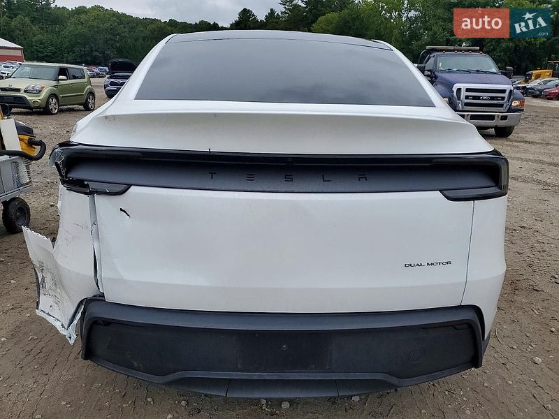 Внедорожник / Кроссовер Tesla Model Y 2026 в Львове