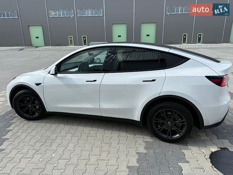 Внедорожник / Кроссовер Tesla Model Y 2023 в Дублянах фото 10 Внедорожник / Кроссовер Tesla Model Y 2023 в Дублянах