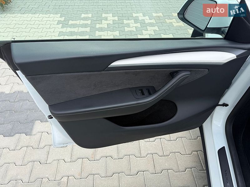Внедорожник / Кроссовер Tesla Model Y 2023 в Дублянах фото 14 Внедорожник / Кроссовер Tesla Model Y 2023 в Дублянах