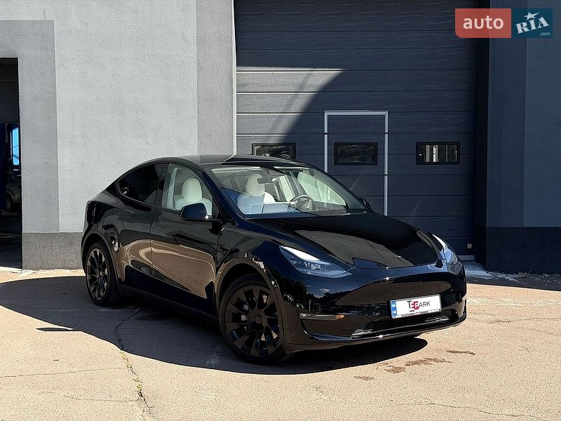 Внедорожник / Кроссовер Tesla Model Y 2024 в Киеве