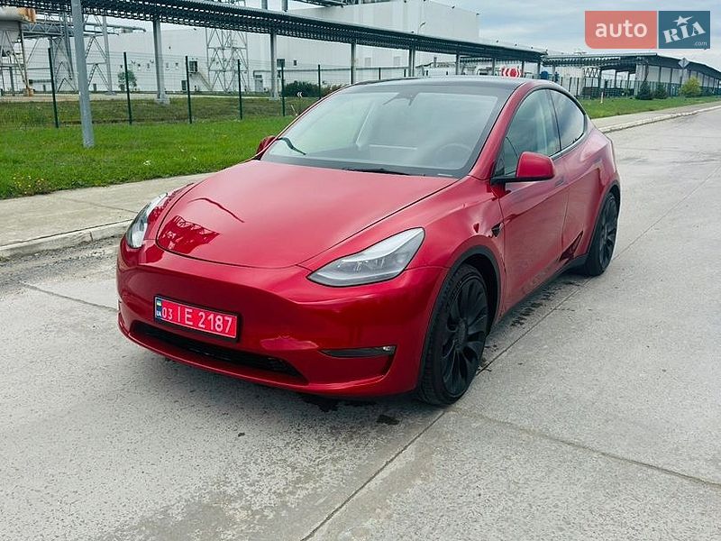 Tesla Model Y 2023